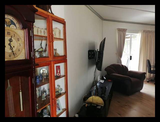 2 BEDROOM SIMPLEX FOR SALE IN MEER EN SEE